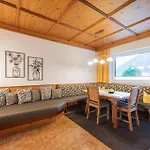 Haus Larcher
