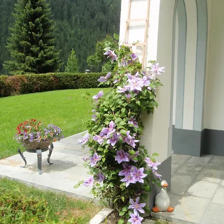 Haus Larcher * Нойштифт-им-Штубайталь
