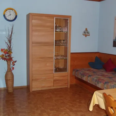 Haus Larcher Апартаменты